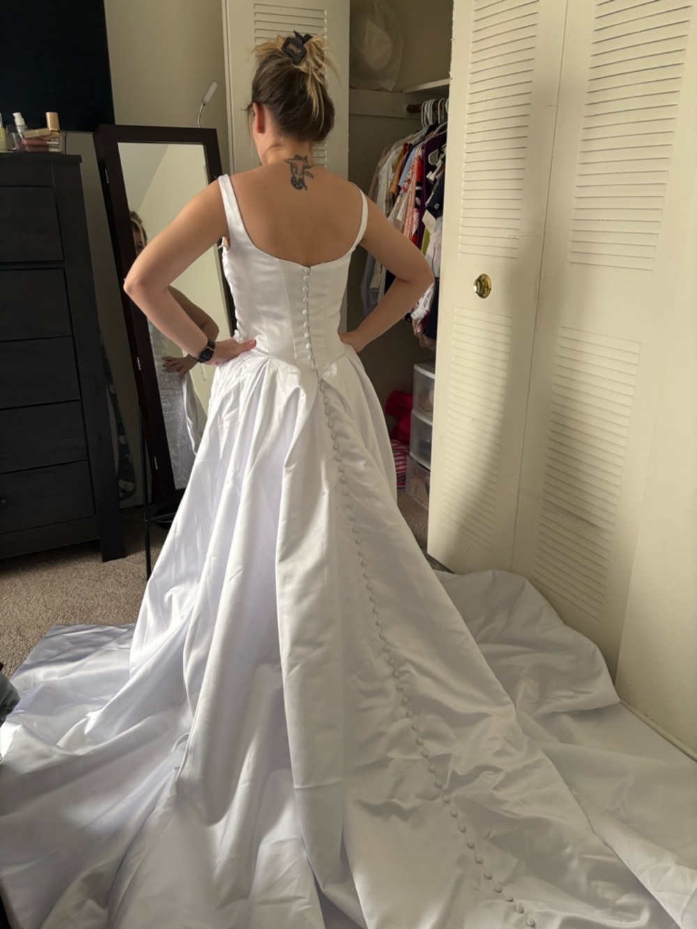Elegant White Satin Ballgown Wedding Dress - Picture 6 of 6